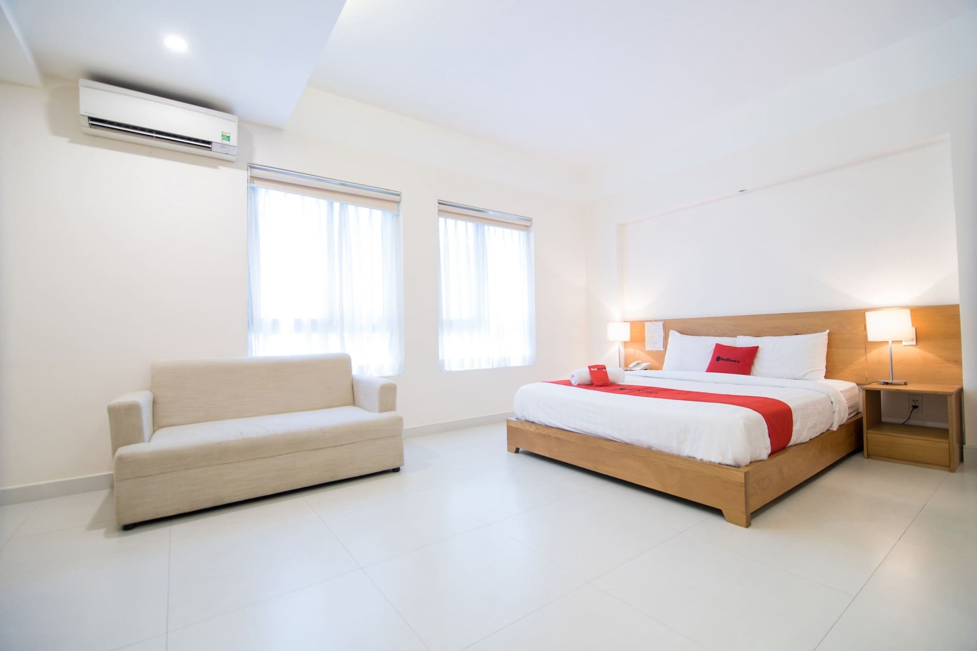 Reddoorz Plus Near Secc D7 Ho Chi Minh-Byen Eksteriør billede